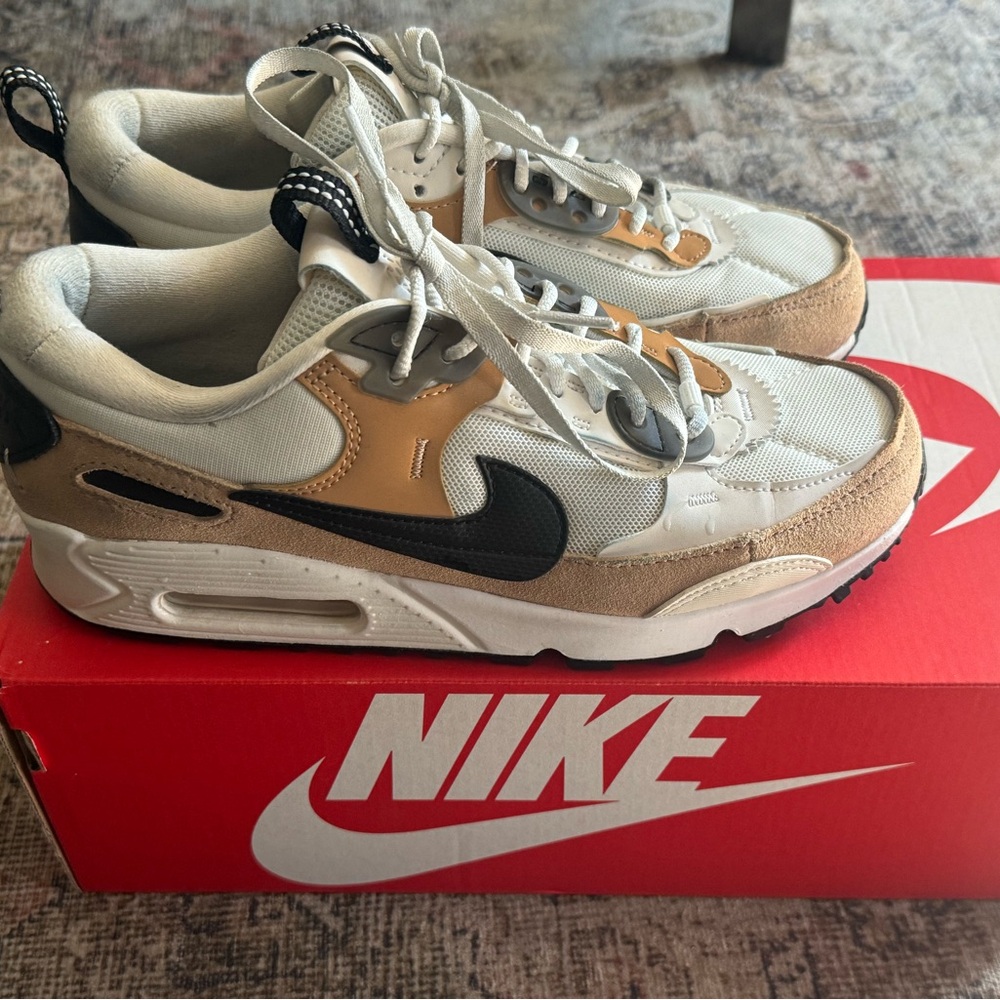 Nike Air Max Sneakers - White and Beige